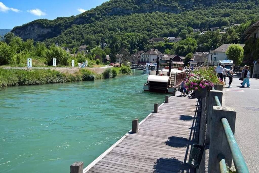 Le Portougais, Chalet A Chanaz, La Petite Venise Savoyarde Eksteriør bilde