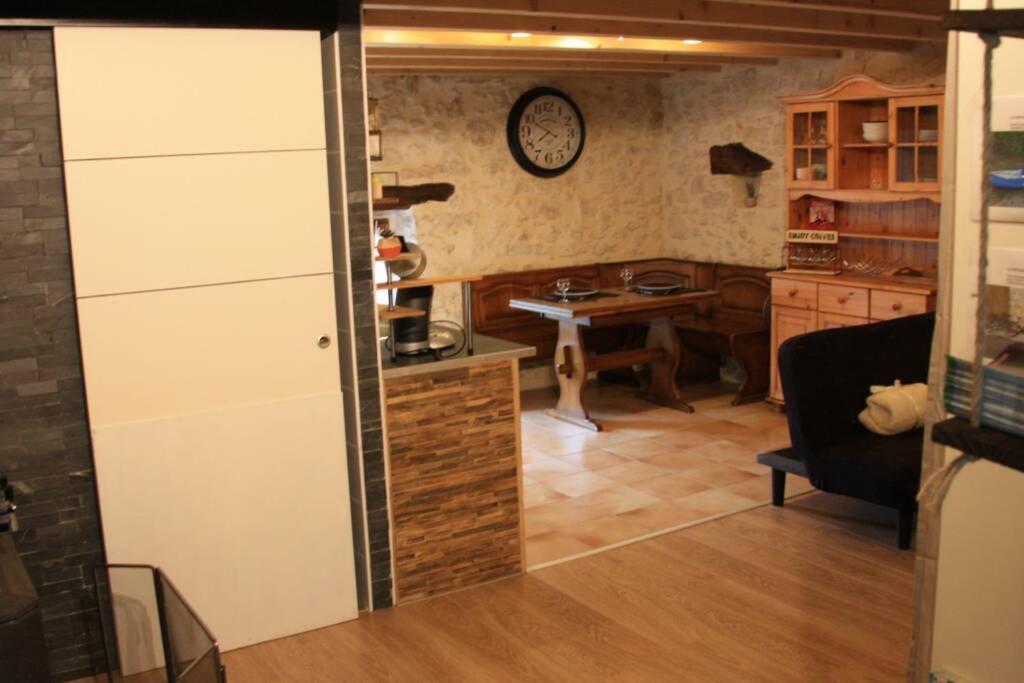 Le Portougais, Chalet A Chanaz, La Petite Venise Savoyarde Eksteriør bilde
