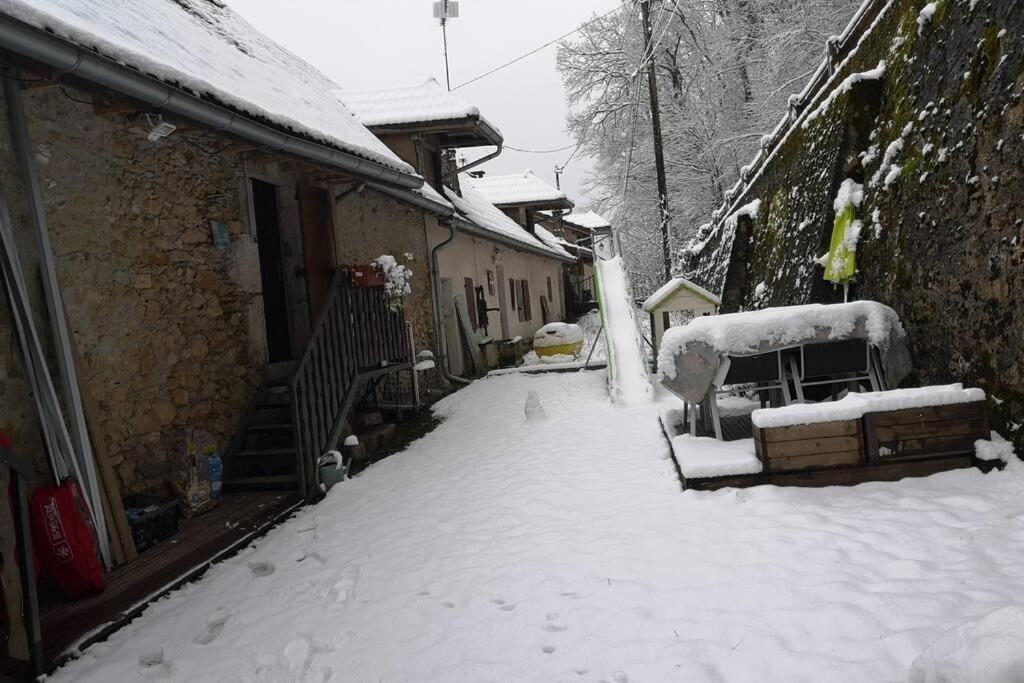 Le Portougais, Chalet A Chanaz, La Petite Venise Savoyarde Eksteriør bilde