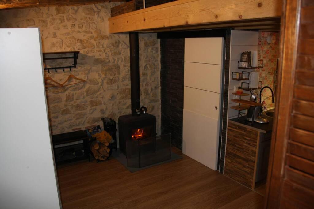 Le Portougais, Chalet A Chanaz, La Petite Venise Savoyarde Eksteriør bilde