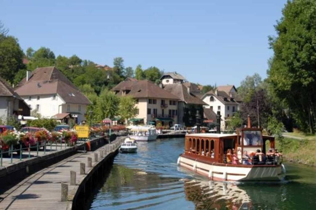 Le Portougais, Chalet A Chanaz, La Petite Venise Savoyarde Eksteriør bilde