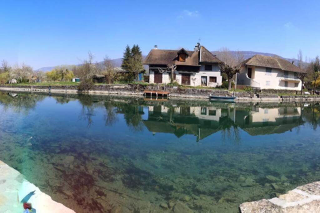Le Portougais, Chalet A Chanaz, La Petite Venise Savoyarde Eksteriør bilde