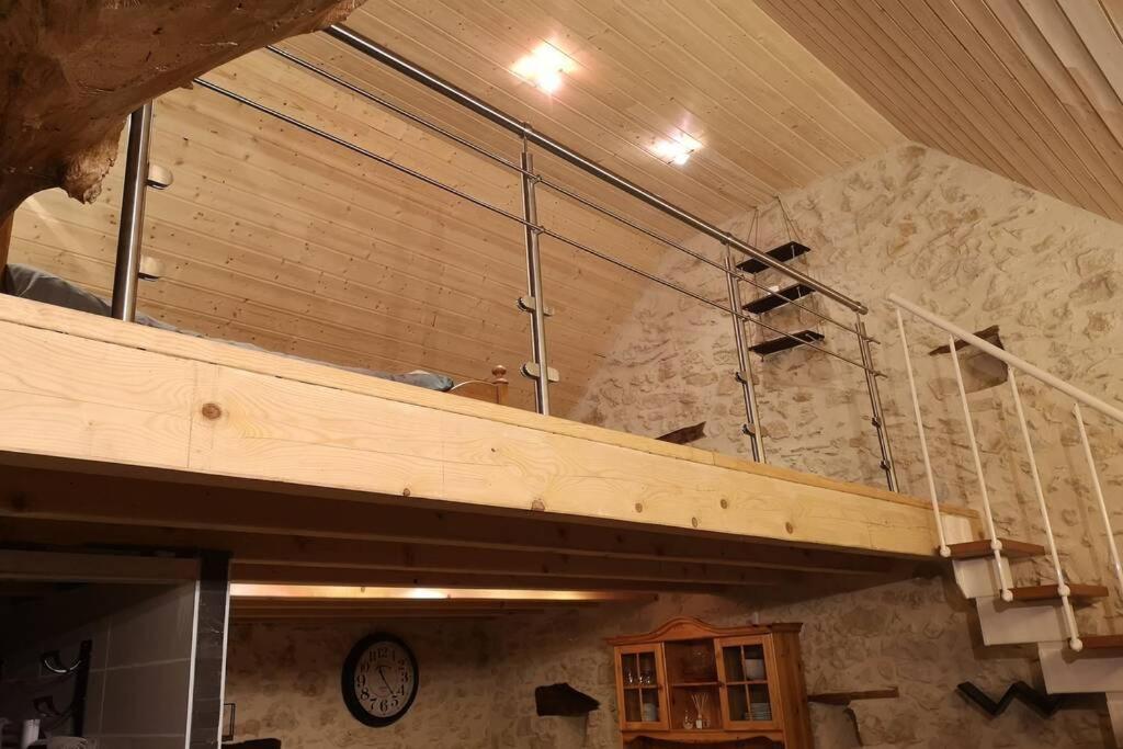 Le Portougais, Chalet A Chanaz, La Petite Venise Savoyarde Eksteriør bilde
