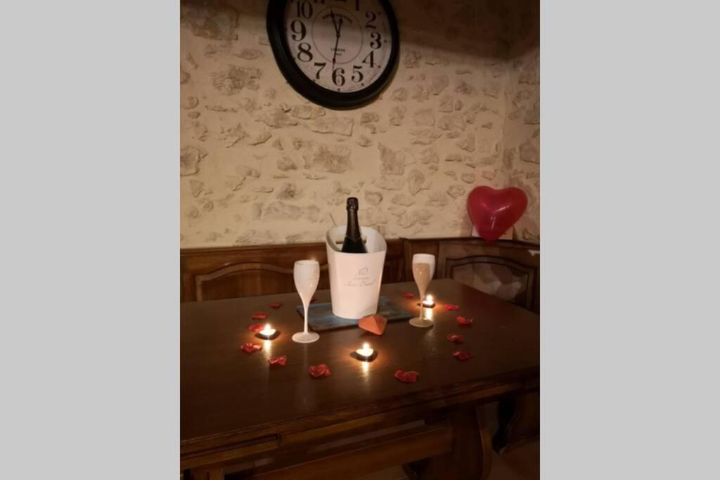 Le Portougais, Chalet A Chanaz, La Petite Venise Savoyarde Eksteriør bilde