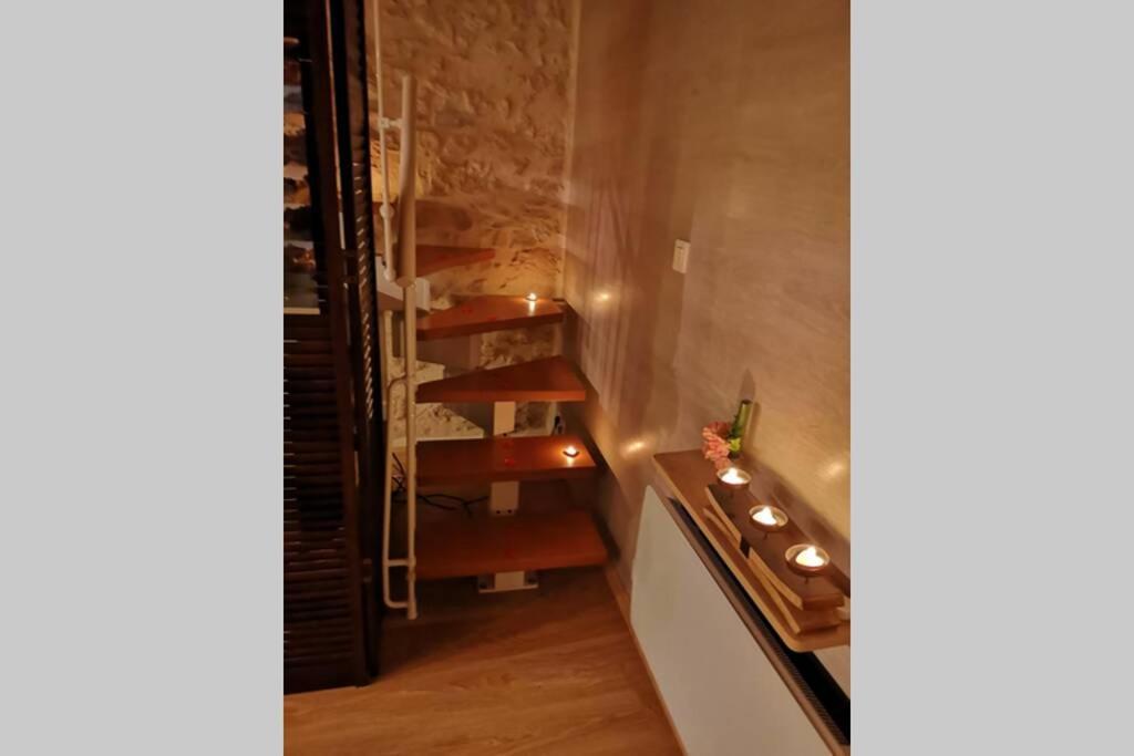 Le Portougais, Chalet A Chanaz, La Petite Venise Savoyarde Eksteriør bilde